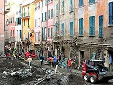 cliquez ici pour agrandir Travaux de restructuration de Vernazza, Italia